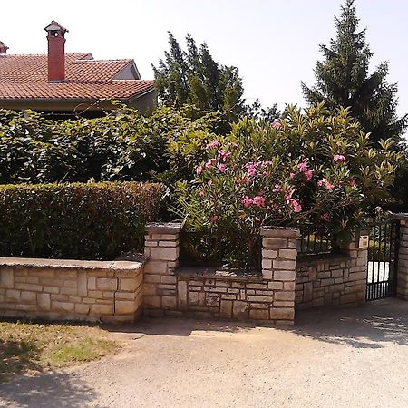 Apartment Slavica Vrvari Porec Esterno foto