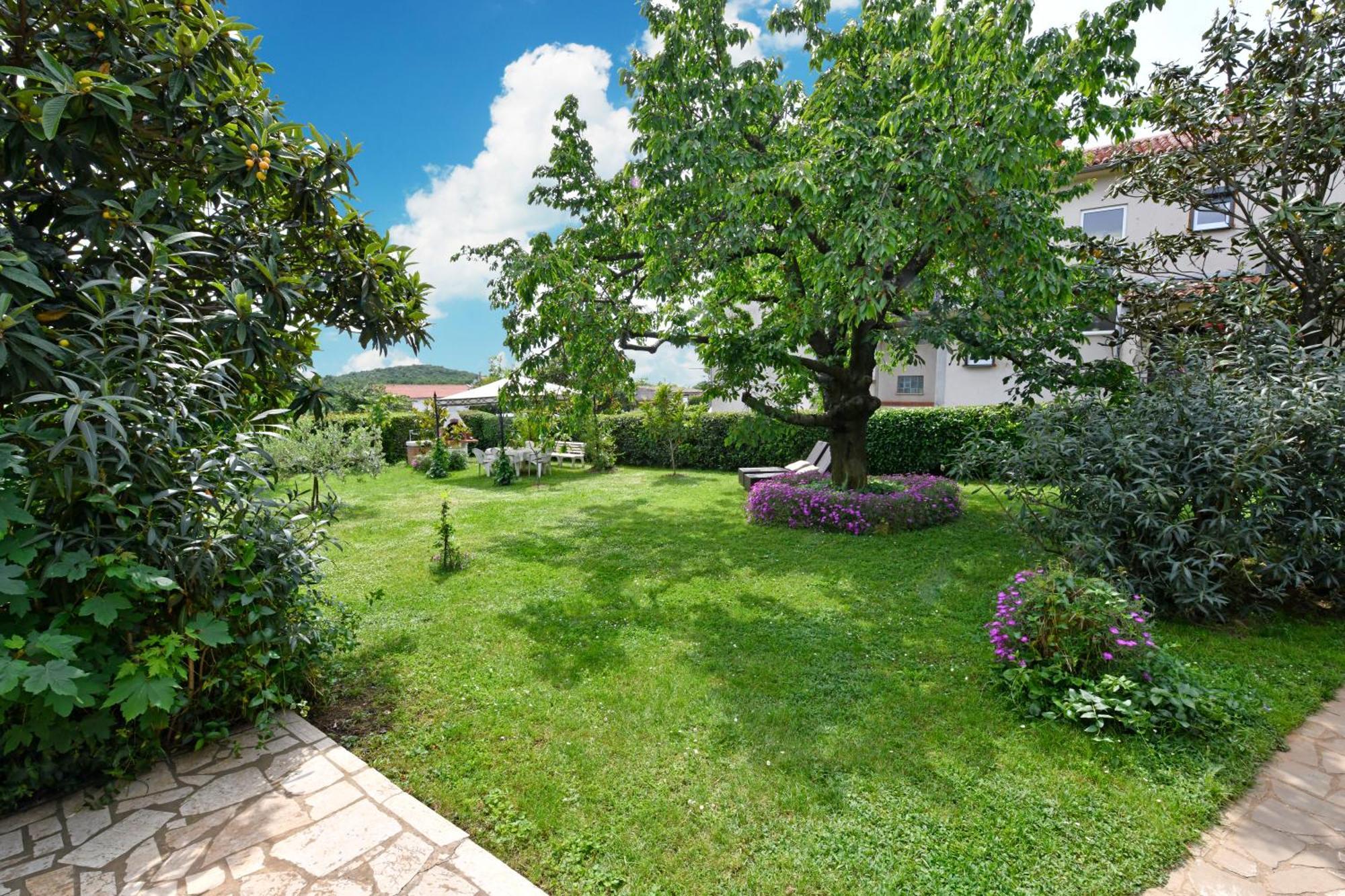Apartment Slavica Vrvari Porec Esterno foto