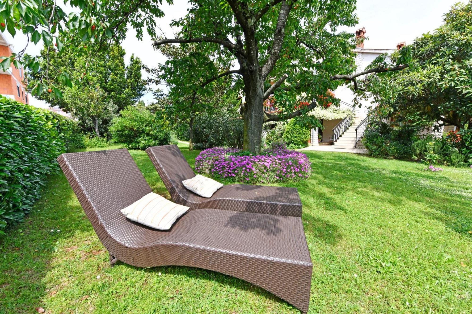Apartment Slavica Vrvari Porec Esterno foto